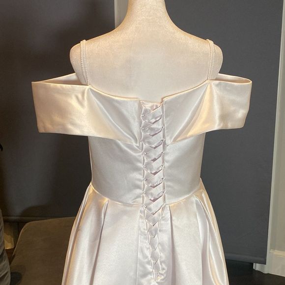 Women’s Beautiful White Off the Shoulder Party Wedding Dress Corset Back Size 10 - Picture 6 of 12